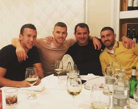  Instagram, Dzeko a cena con Kolarov, Peresic e Stankovic