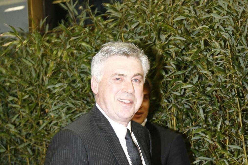 Ancelotti: "Al momento non ci interessa Neymar"