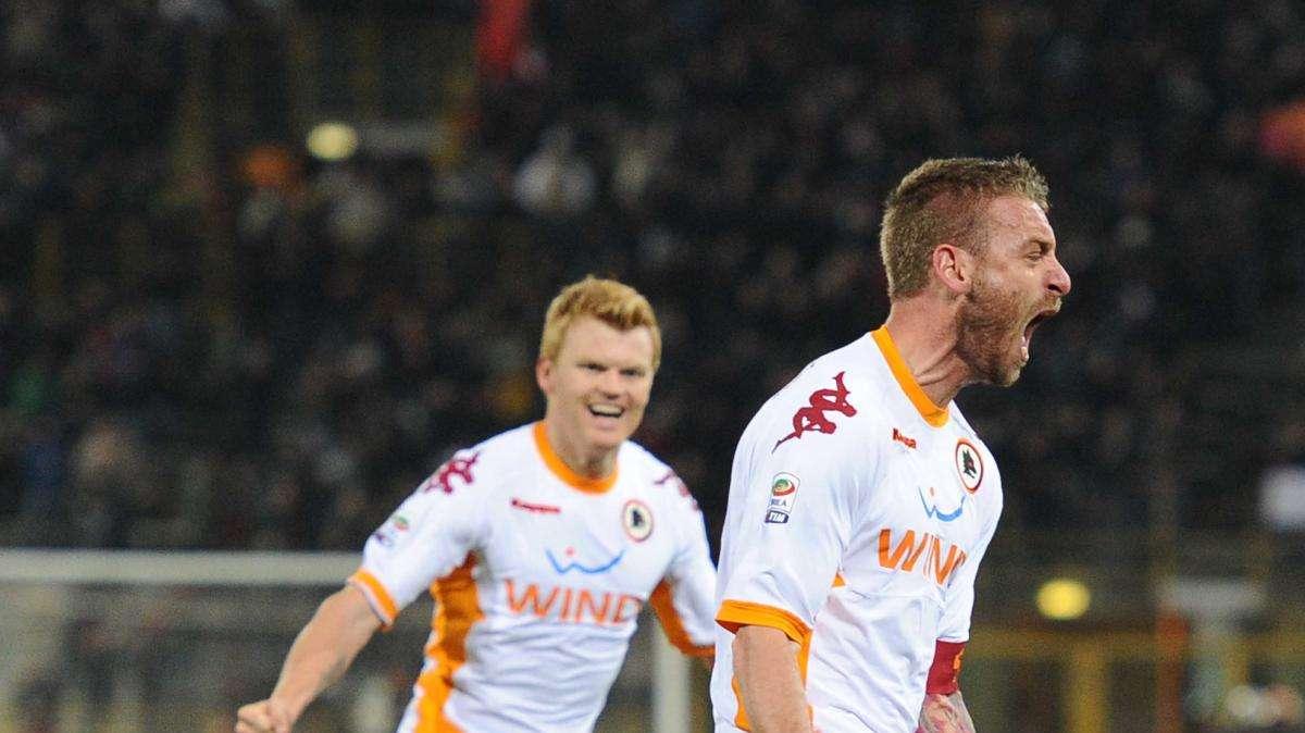 De Rossi: "E' un anno che le cose più belle di me le sento da fuori Roma. Neanche il Real vince 5 derby di fila col Rayo Vallecano"