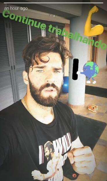 Alisson si allena a casa: "Si continua a lavorare". FOTO!