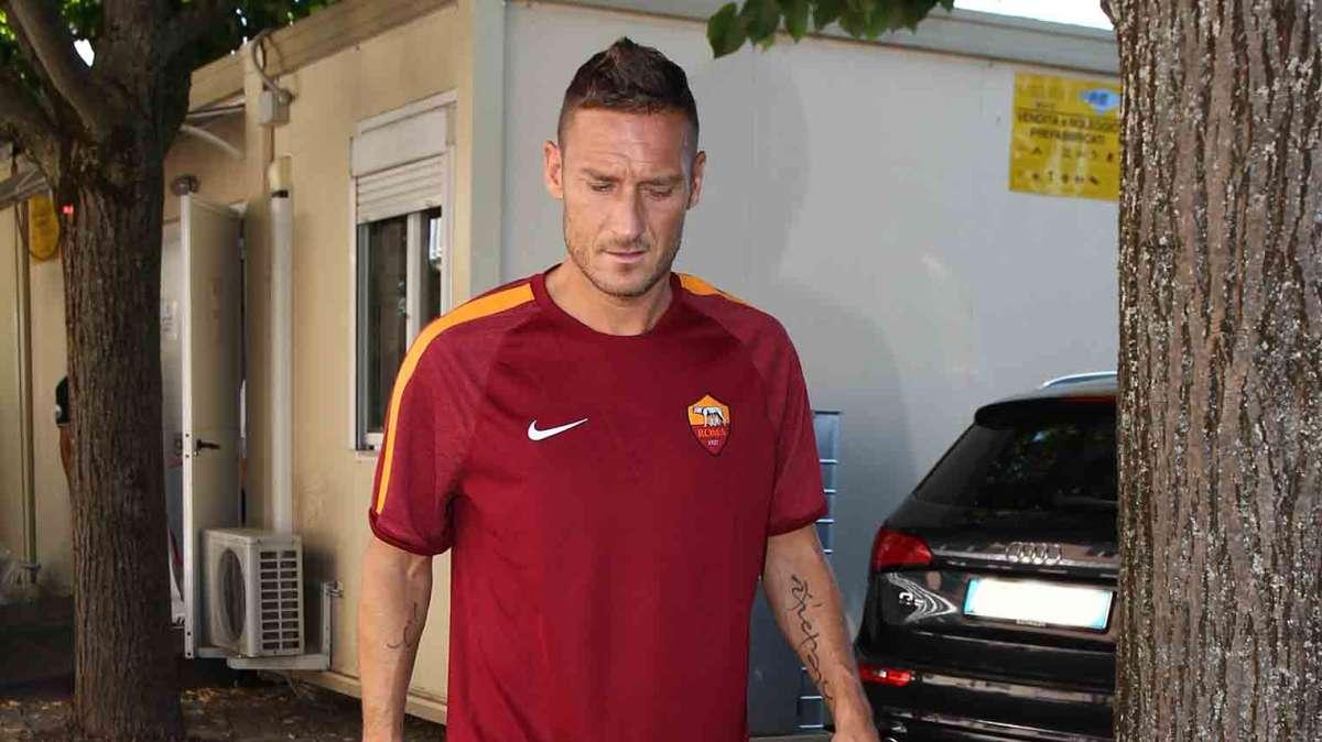 Totti a Villa Stuart per controlli di routine. FOTO!