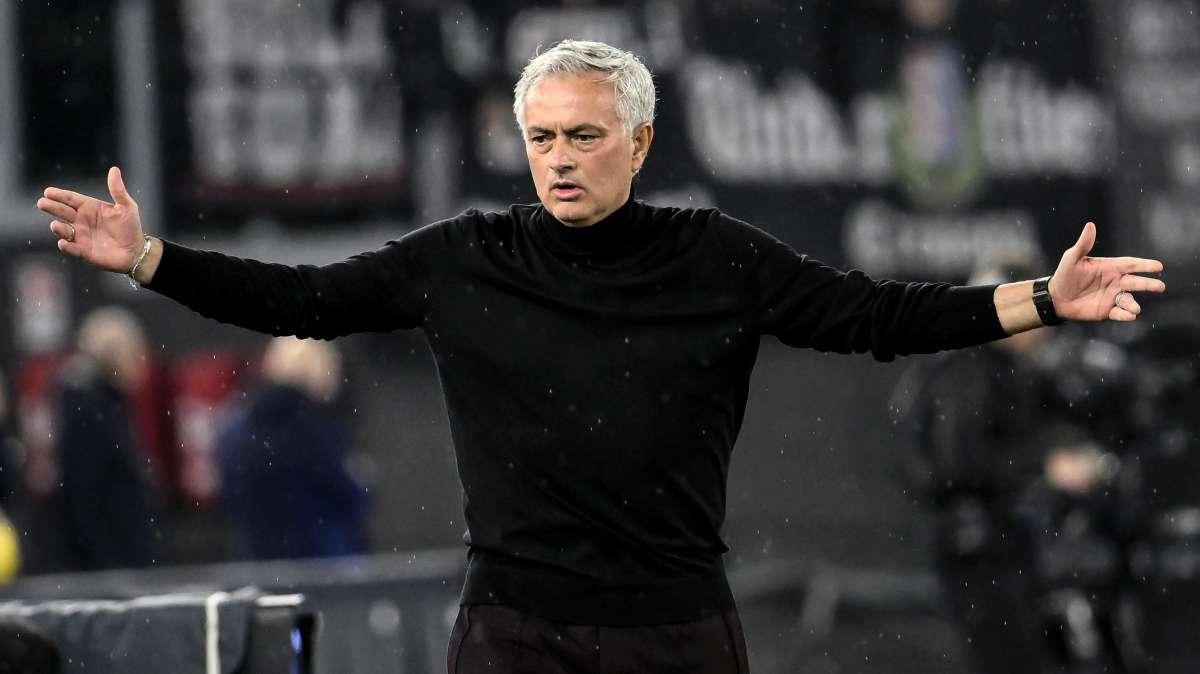 Accadde oggi - Roma-Genoa 0-0, gol annullato al 90' dal VAR. Mourinho: "La Roma è piccolina agli occhi del potere". Baldini annuncia il rinnovo di De Rossi
