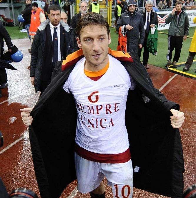 Gli auguri di buon San Valentino della Roma. VIDEO!