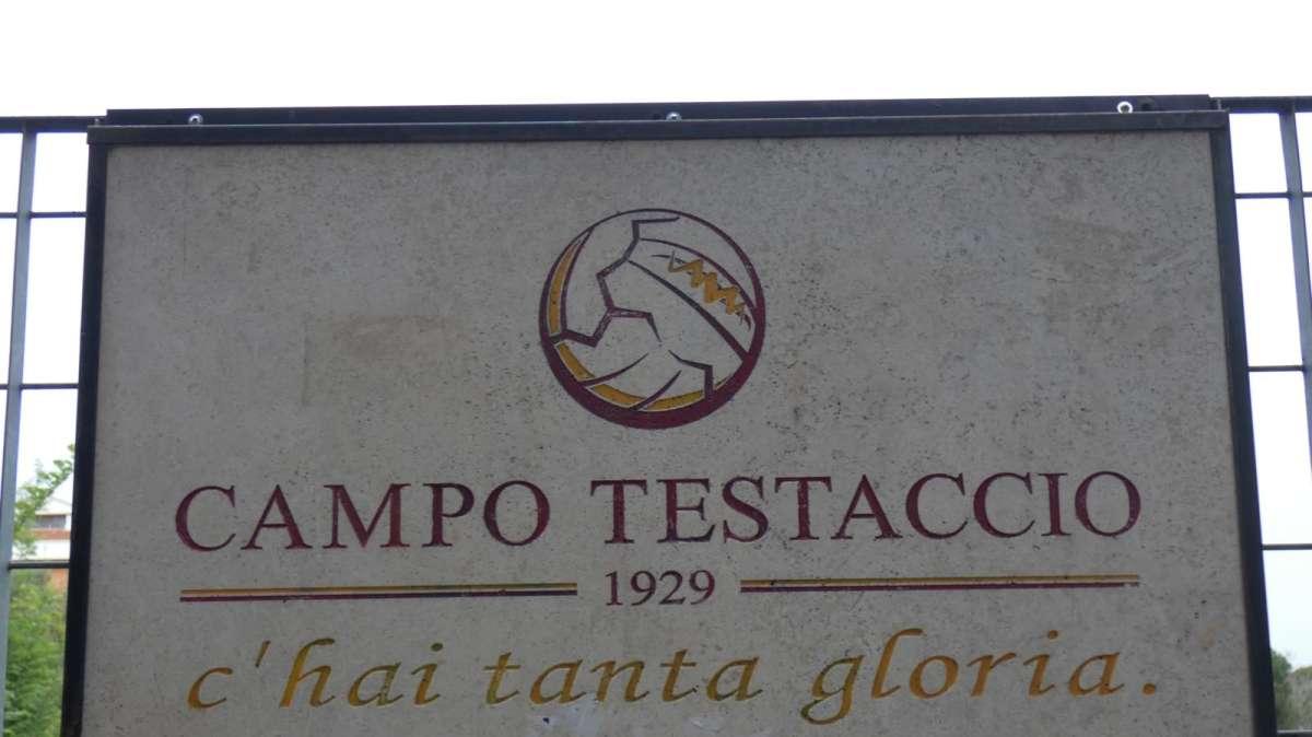 La Roma svela un ulteriore indizio sulla maglia home. VIDEO!
