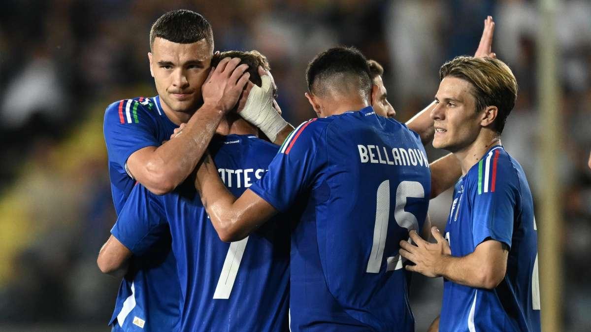 Italia, partitella in mattinata e poi volo per la Germania. VIDEO!