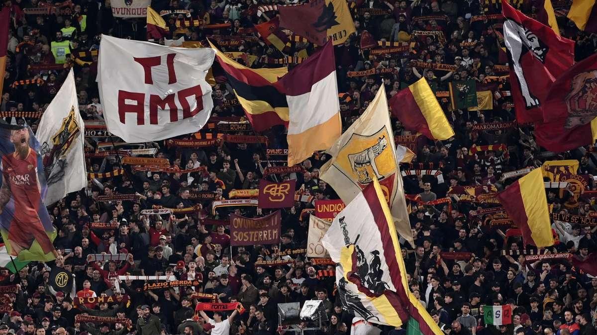 Calciomercato Roma - Prove di rinnovo per Mancini. Rossettini: "Il derby è una gara piena di emozioni, daremo il massimo". Seduta di allenamento in palestra per i giallorossi. Assente Ranieri