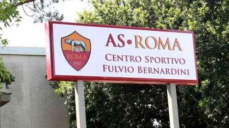 TRIGORIA - Palestra e lavoro atletico. Florenzi e Karsdorp individuale sul campo al termine della seduta