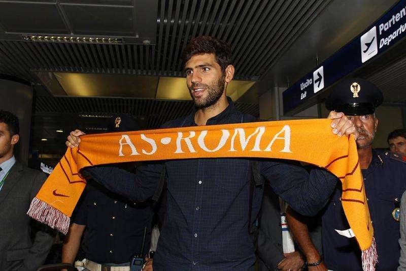 FIUMICINO - Federico Fazio lascia l'aeroporto: "Felice di essere alla Roma". FOTO! VIDEO!