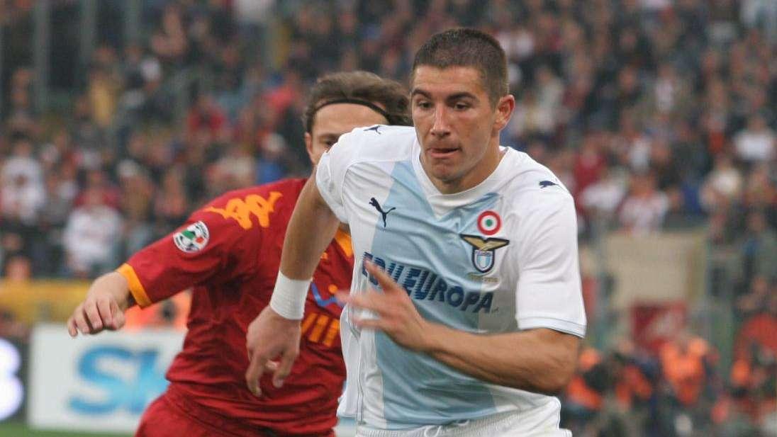 La Roma su Kolarov: ecco perché può essere il nome giusto