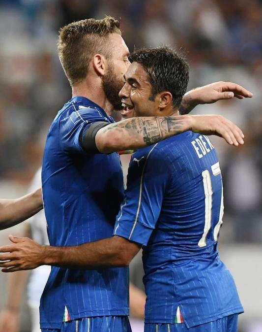 La Roma in Nazionale - Italia-Uruguay 3-0 - L'autogol di Giménez e le reti di Eder e De Rossi regalano la vittoria agli azzurri. 26' di gioco anche per El Shaarawy. FOTO!