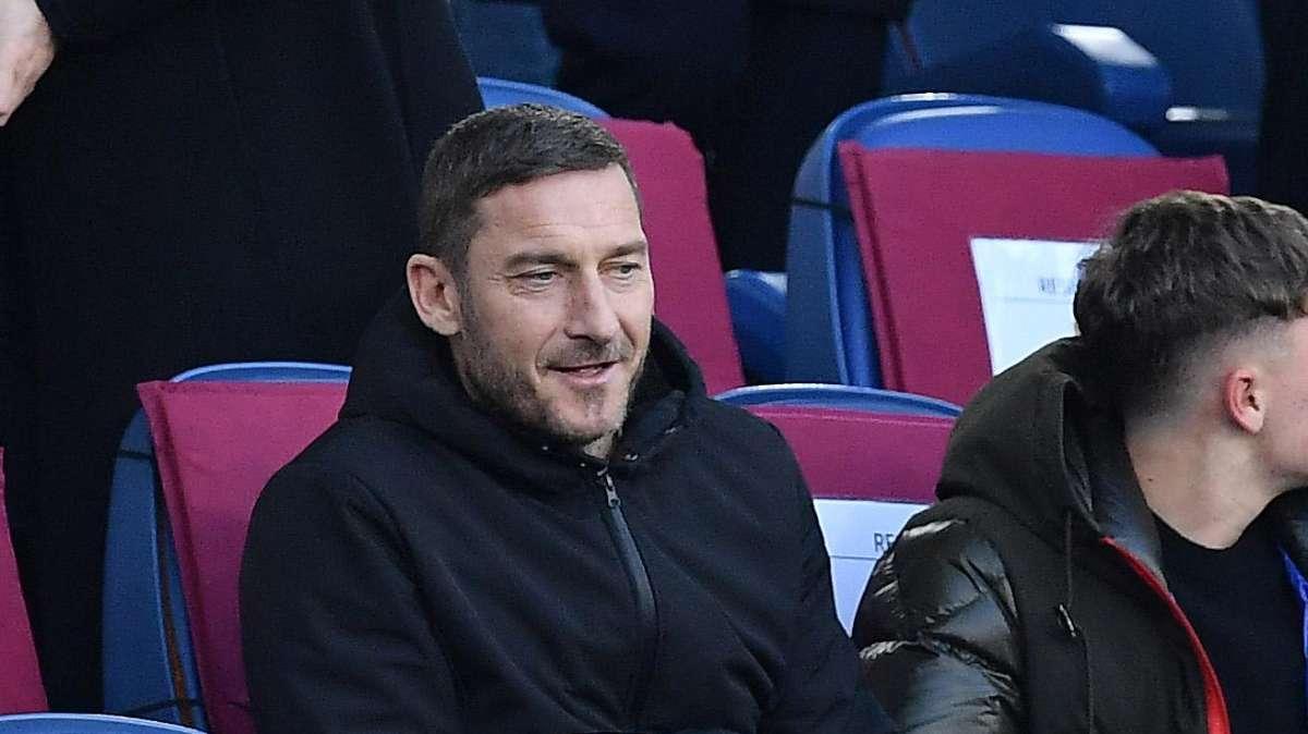 Totti: "Con il Siviglia può succedere di tutto. Mourinho è abituato a vincere, abbiamo una fantastica opportunità con lui"