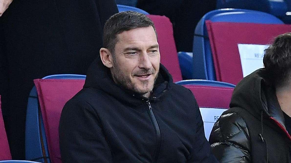 Totti: "Dybala è un fenomeno. Speriamo che la Roma riesca ad accontentare Mourinho sul mercato"