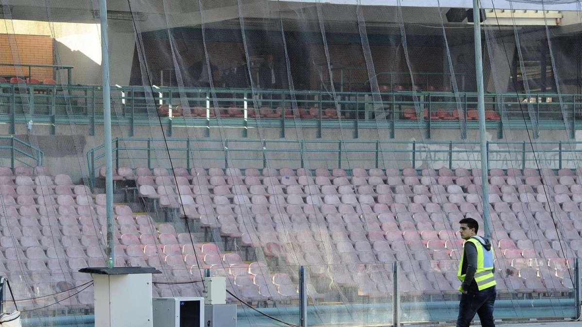 Striscione al San Paolo: "No alla violenza"