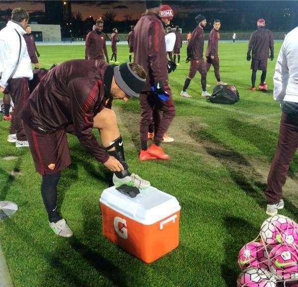 MELBOURNE - Allenamento concluso. Differenziato sul campo per Strootman e Ibarbo, lieve infortunio per Manolas. FOTO! VIDEO!