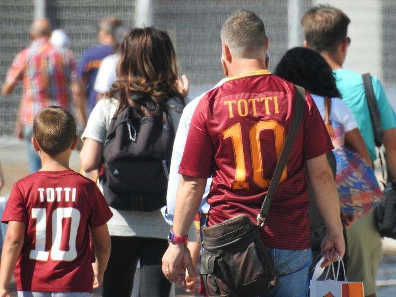 LA VOCE DEI TIFOSI - "Servirebbe un terzino sinistro. Borja Valero sarebbe ottimo". VIDEO!