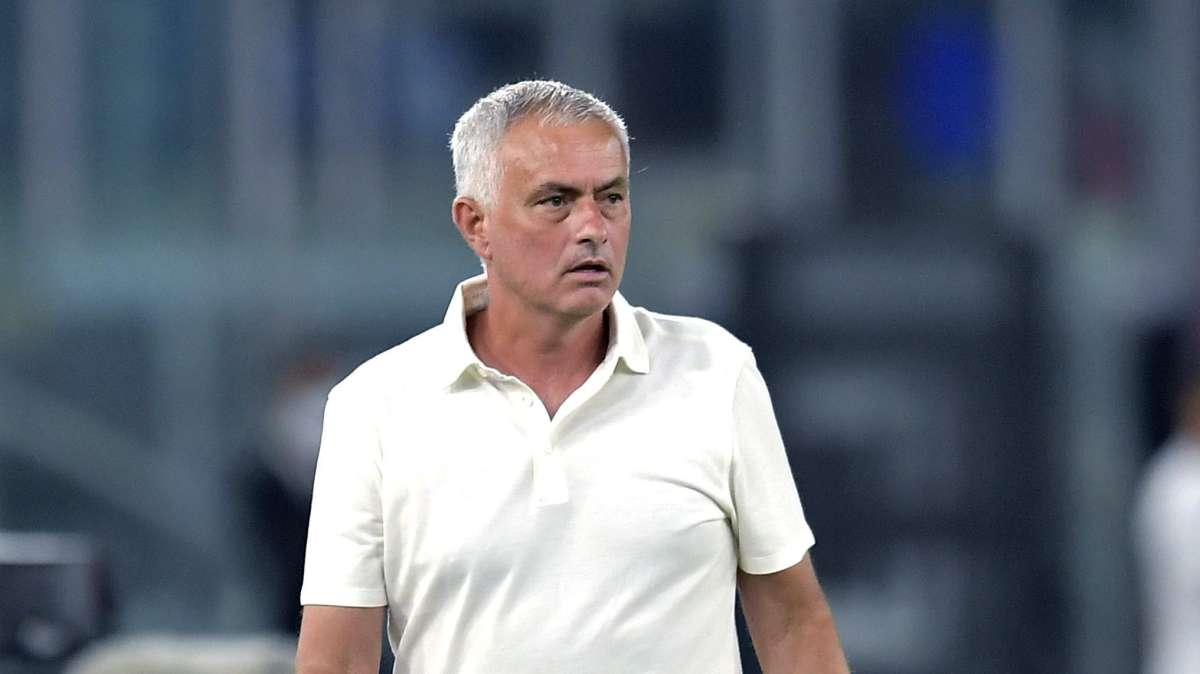 TRIGORIA - Mourinho: "A parte Vina, sono tutti a disposizione. Pellegrini è sempre più vicino al rinnovo". VIDEO!