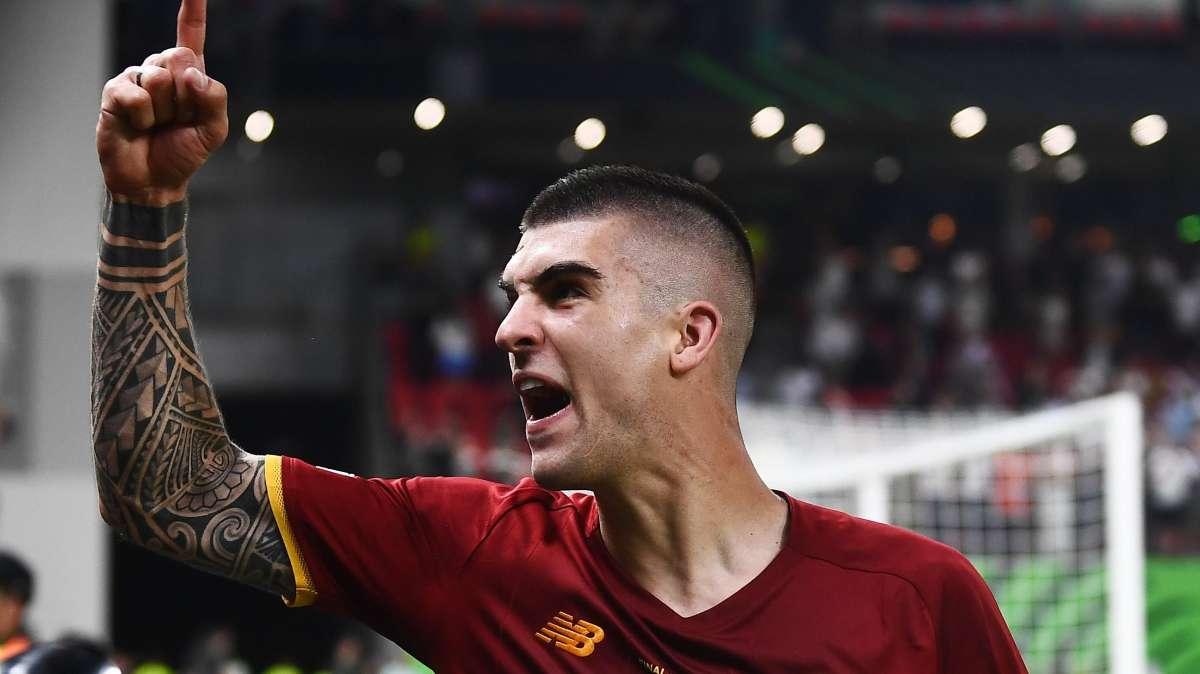 Fiorentina-Roma 2-1 - La gara sui social: "Cuore, testa e sogni sono proiettati verso Budapest, il futuro passa da lì"