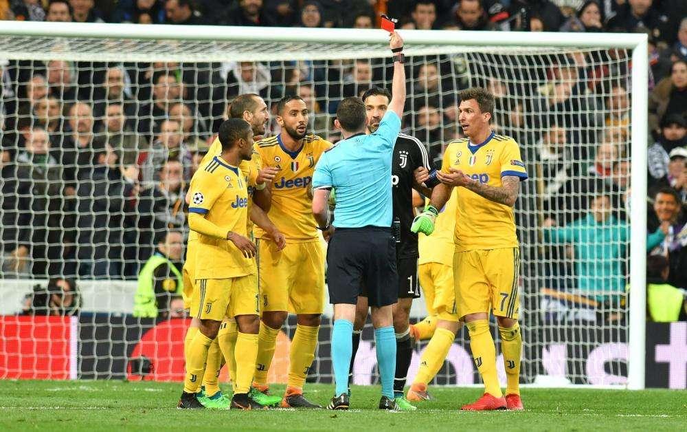 La UEFA apre un doppio procedimento nei confronti di Buffon