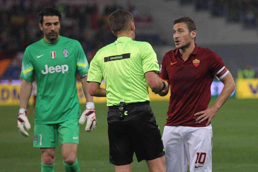 Juventus, Buffon: "Il cucchiaio di Totti contro l'Olanda? Ci voleva un mix di classe e follia che lui ha"