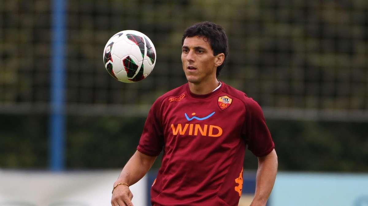 Burdisso: "Vogliamo lottare per lo scudetto. De Rossi e Totti fondamentali per la squadra"