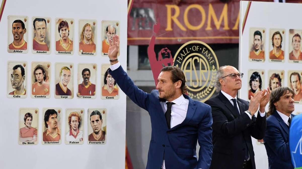 Accadde oggi - Totti nella Hall of Fame. Mosca, giocatori beccati in uno strip club, la reazione di Borriello. Boban: "Menez palla al piede sembra CR7 ma più elegante"