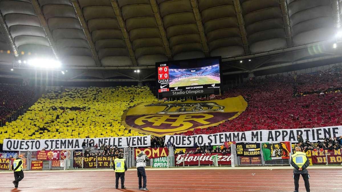 Roma-Lazio - L'attesa dei tifosi: "Mourinho deve trasmettere la voglia di vincere. Cari cugini, ricordatevi che a Roma siete sempre ospiti"