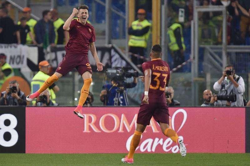 Tre squadre per lo scudetto a due giornate dalla fine, non accadeva dal 2002