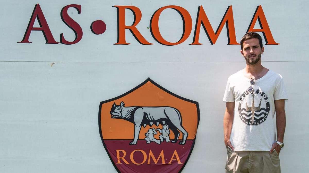 Alle 17 i giallorossi Pjanic e Ljajic commessi per un giorno al Nike Store