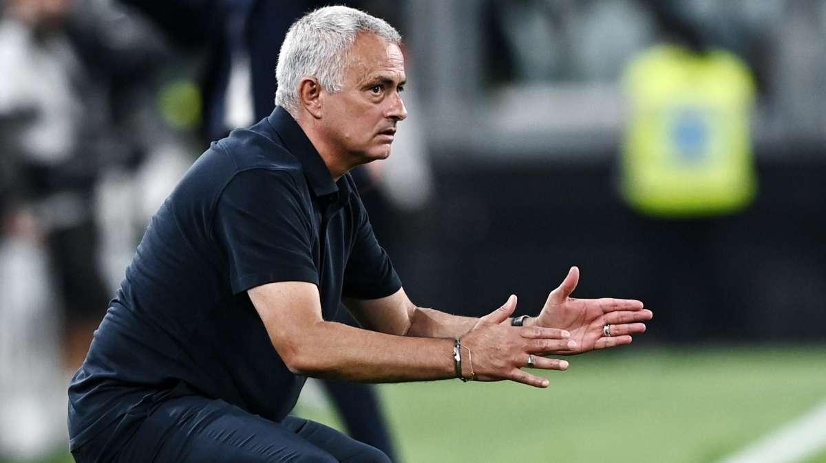 Juventus-Roma 1-1 - Scacco Matto: la lettura di Mou e la combo Dybala-Abraham regalano 1 punto dopo un primo tempo disastroso