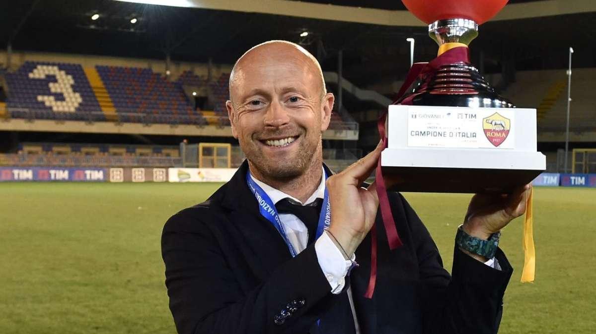 Primavera, Falsini: "Turnover contro l'Atalanta? Una via di mezzo. Dobbiamo chiudere al meglio la regular season". VIDEO!