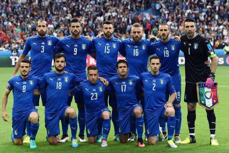 Twitter, Italia in partenza per Bordeaux. FOTO!