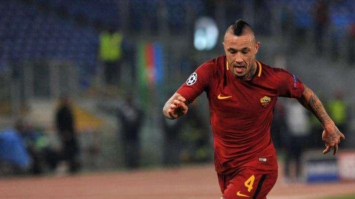 Nainggolan direttore d'orchestra nella gara contro il Cagliari