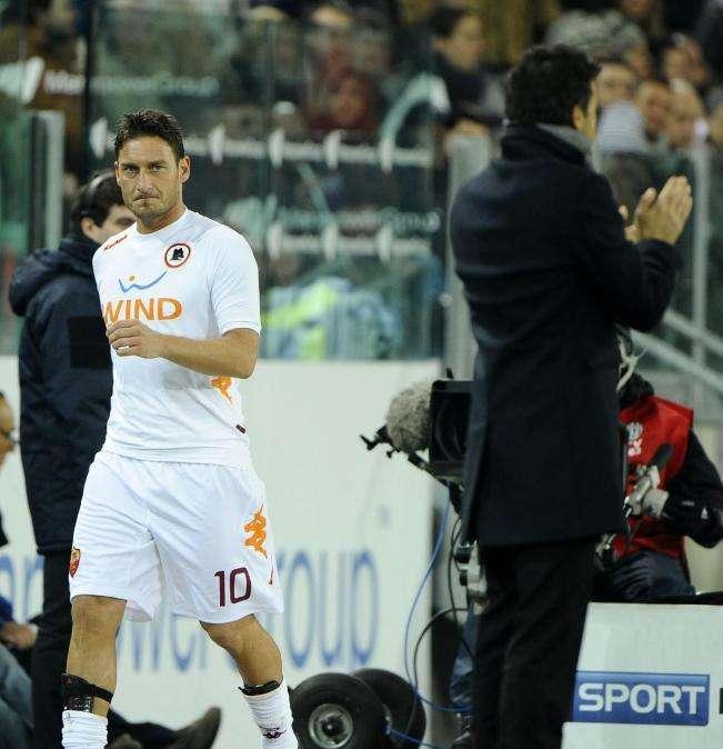 Barcellona, Luis Enrique: "Totti in maglia blaugrana? Se possiamo prenderlo a un buon prezzo, perché no?"