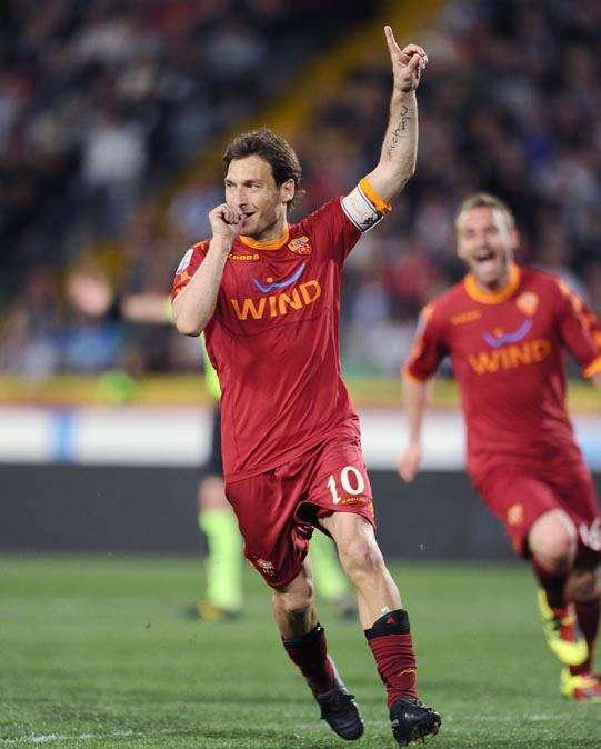 Venerdì sorpresa a Trigoria per Totti