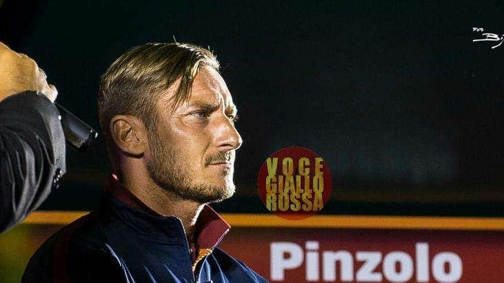Facebook, Totti: "La Roma è tutto quello che si può desiderare: passione, amore, gioia"