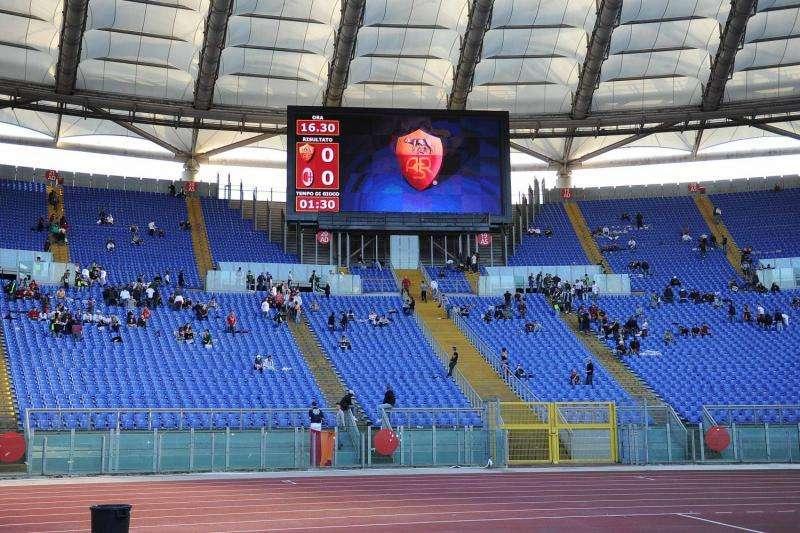 Stadio Olimpico, la procura impone barriere più alte e meno posti nelle curve