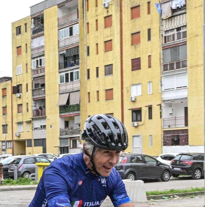 Italia, Abodi: "Va recuperato l'orgoglio della maglia azzurra"