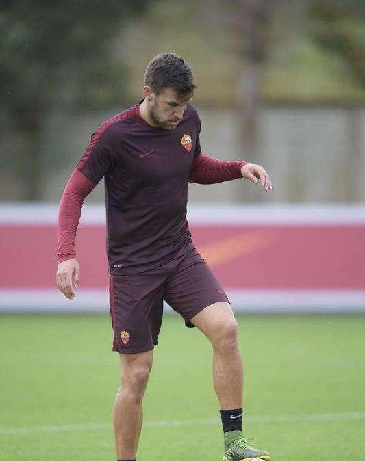 Twitter, Strootman: "Mi sento bene a toccare nuovamente il pallone". FOTO!