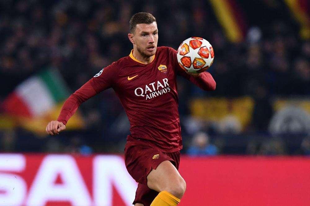 La UEFA celebra il rendimento di Dzeko in Champions League