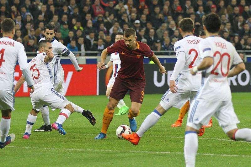 Diamo i numeri - Roma-Lione - Su 20 gare all'Olimpico, 10 vittorie con almeno 2 gol di scarto: rimonta possibile. Dzeko a caccia della 31ª candelina