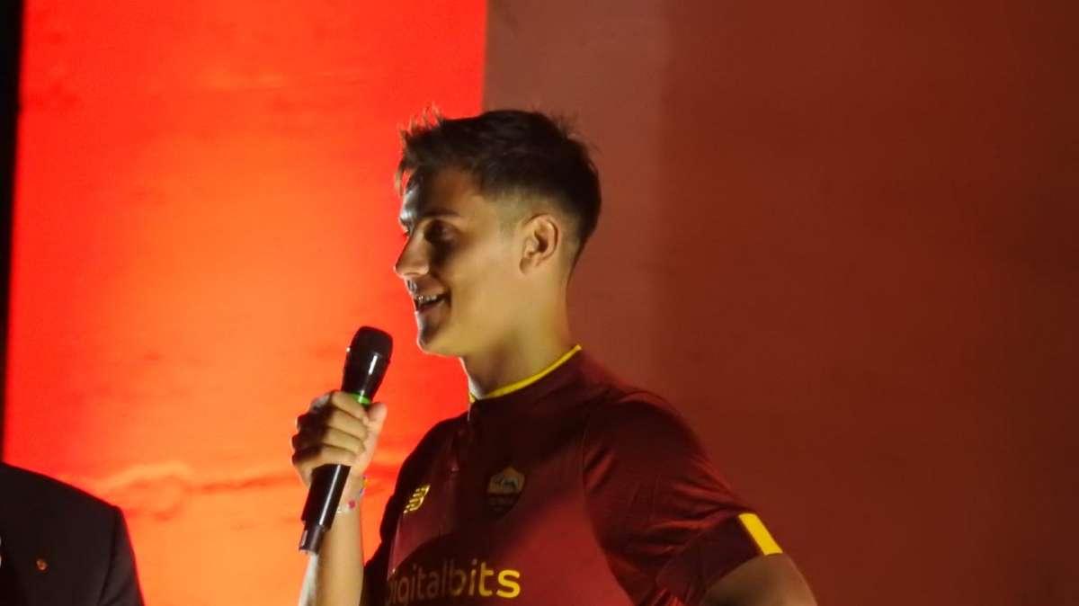 PALAZZO FENDI - Dybala: "Non vedo l'ora di giocare all'Olimpico. Daje Roma daje". Oltre 10mila i tifosi presenti. FOTO! VIDEO!