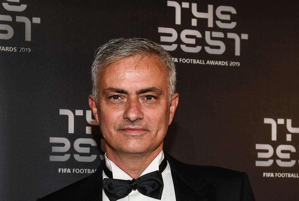 Mourinho si allena con i giocatori a Trigoria
