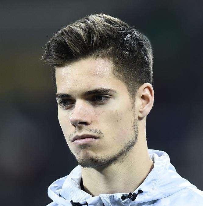 Borussia Dortmund, Zorc: "Weigl non si muove"