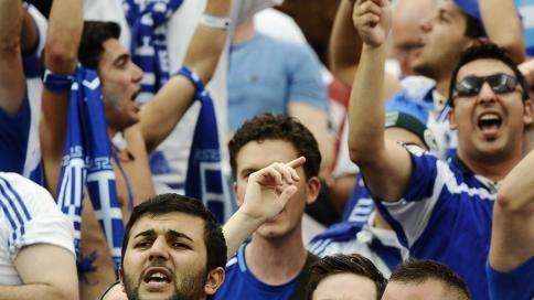 Evacuata la Federcalcio greca per un allarme bomba