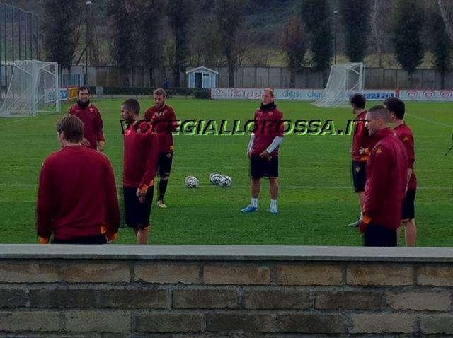 Trigoria: Ranieri sceglie Menez-Totti-Vucinic in vista dello Shakhtar. Escluso Borriello, fuori anche Juan