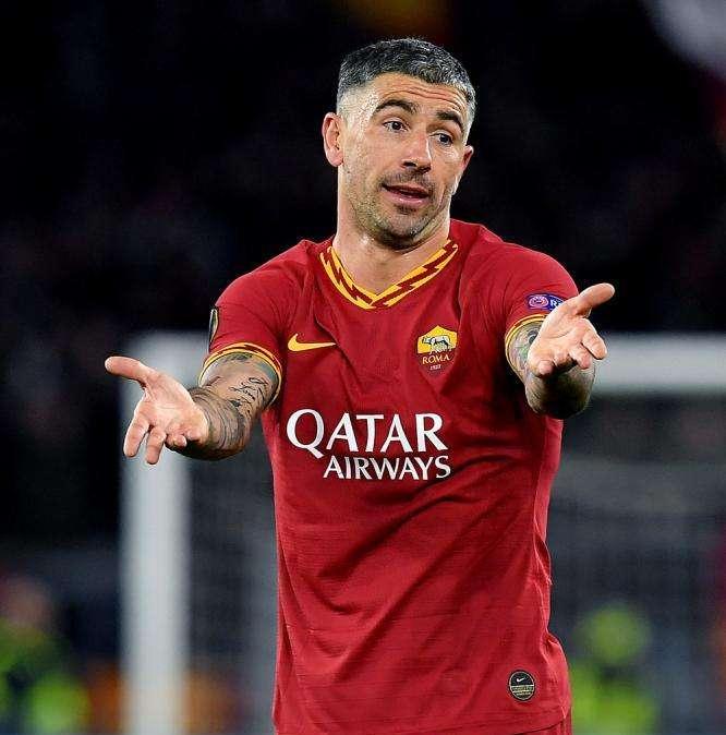 Kolarov, obiettivo rinnovo fino al 2022