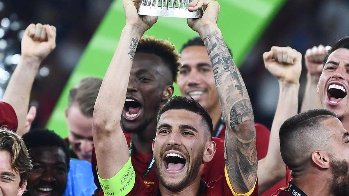 UEFA, Pellegrini tredicesimo classificato per il premio Calciatore dell'Anno