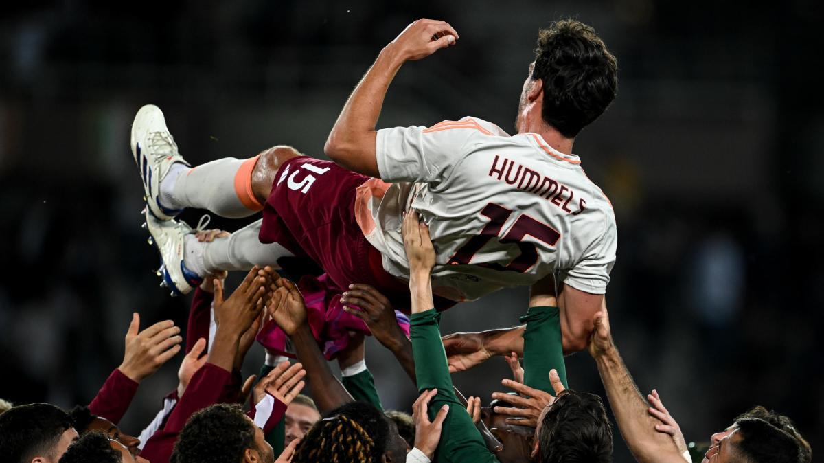 Hummels mostra la maglia di Koné: “Un grazie davvero grande ai miei amici francesi". FOTO!