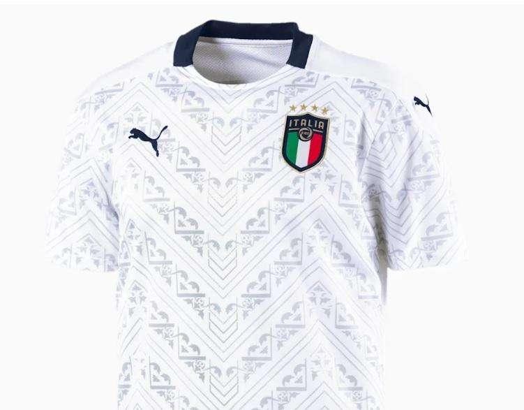 Italia, presentato il nuovo kit Away: un design moderno unito a un'ispirazione rinascimentale. FOTO!