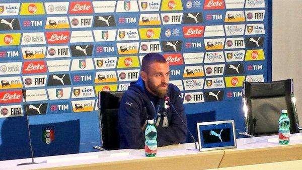 COVERCIANO - De Rossi: "Totti-Spalletti? È sempre spiacevole avere tensioni. Mi sono infortunato spesso per recuperare subito per la Roma". FOTO!